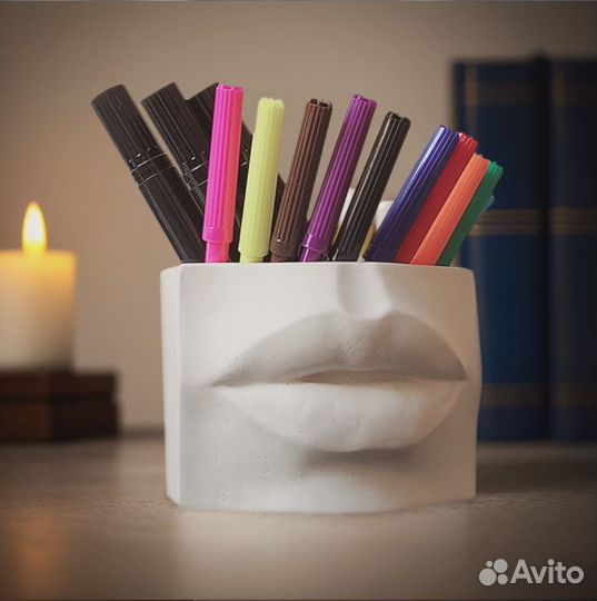 Подставка для ручек/карандашей/маркеров Губы Венер