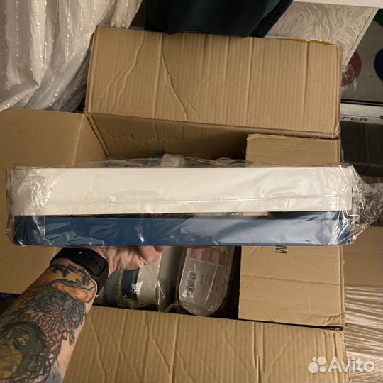 Полка в ванную комнату