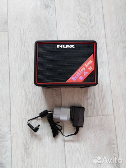 Гитарный комбик с процессором Nux