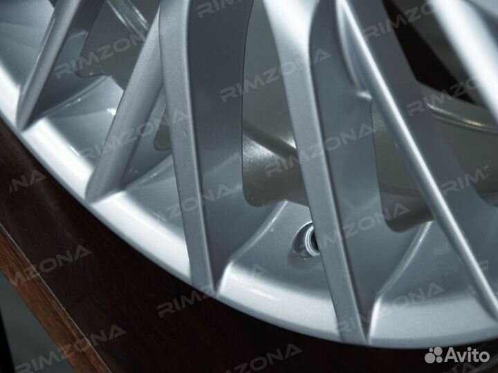 Литые диски RS R17 на Lexus. Арт999