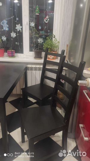 Стол и стулья IKEA