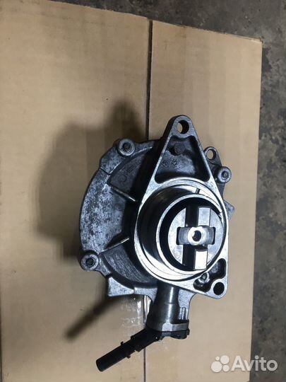 Насос вакуумный Peugeot 308 EP6