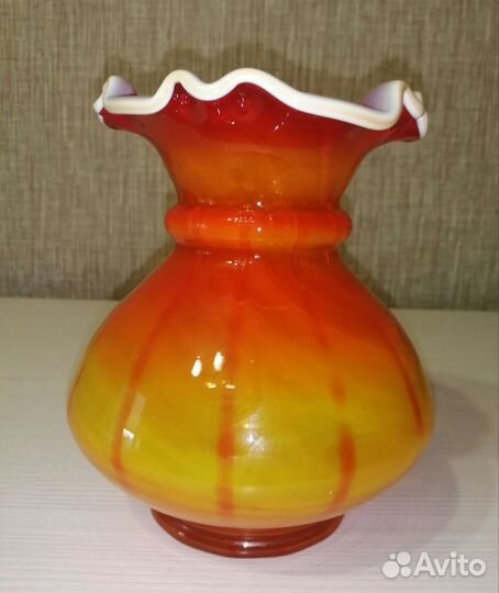 Роскошная ваза Красный МайСССР Красавица