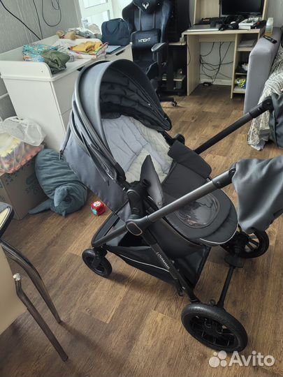Коляска 3 в 1 lovamama v9