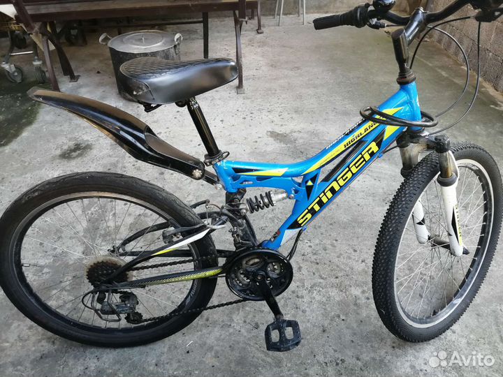 Велосипед Stinger Highlander 100V
