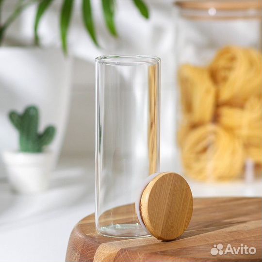 Банка стеклянная для сыпучих продуктов с бамбуково
