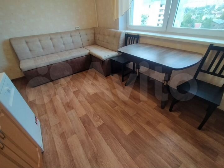 2-к. квартира, 64 м², 9/10 эт.