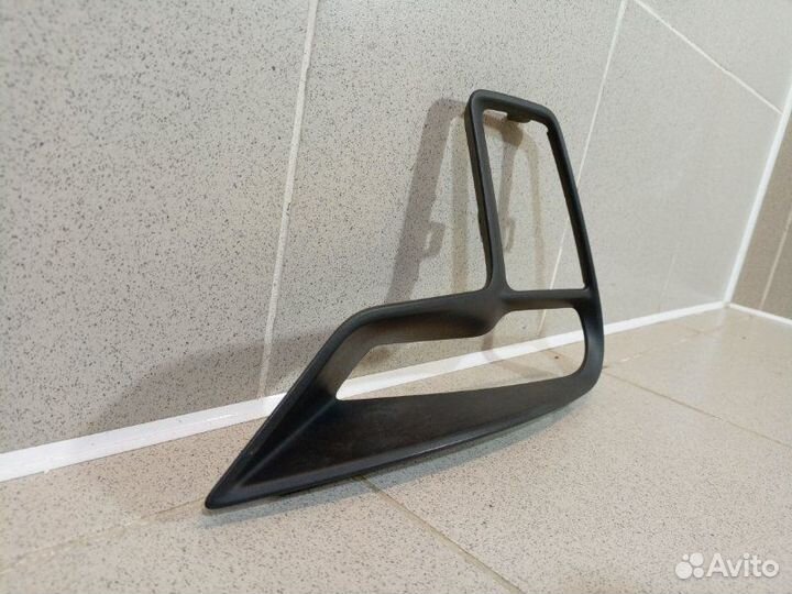 Рамка противотуманной фары правой Ford Explorer 5