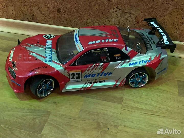 Радиоуправляемая машина для дрифта