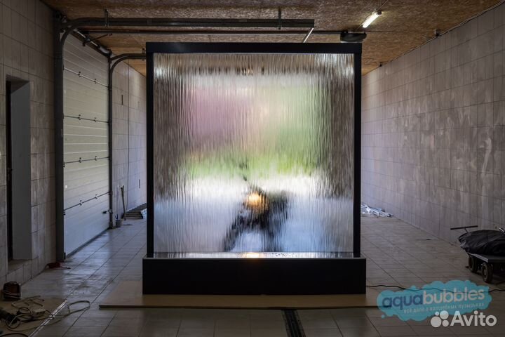 Декоративные водопады по стеклу и зеркалу