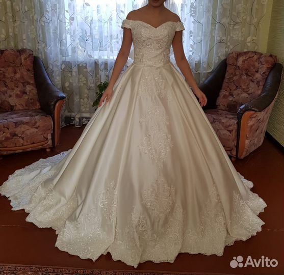 Свадебное платье