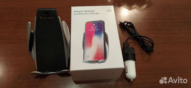 Беспроводная автомобильная зарядка с держателем