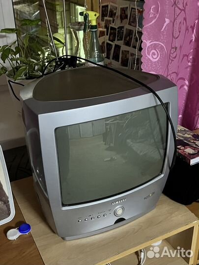 Телевизор samsung