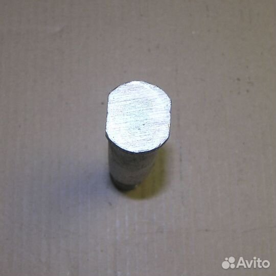 Ось рычага заднего подрессоривания М22 д.28 L145