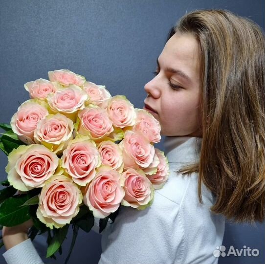 17 роз Фрутетто всего 2990