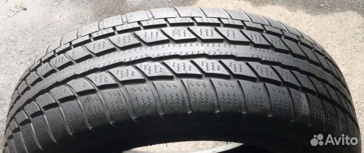 GT Radial Champiro WT-AX 205/65 R15