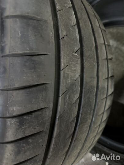 Michelin Pilot Sport 4 S 285/30 R21 100Y