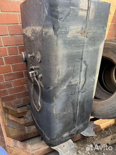 Топливный бак на грузовик 500 литров