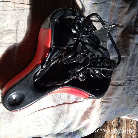 Седло велосипеда, тренажера, самоката