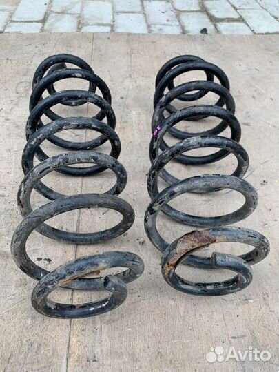 Пружина задняя Volkswagen Golf plus 1.6 BLF