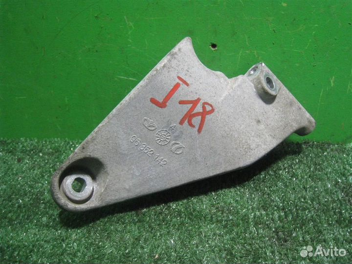 Кронштейн генератора Chevrolet Lacetti 2007