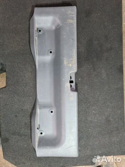 Накладка замка багажника Mitsubishi Lancer 9 4G18