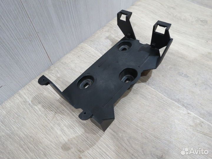 Кронштейн блока управления двигателем Cayenne 957