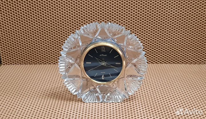 Часы СССР хрустальные настольные/ настенные