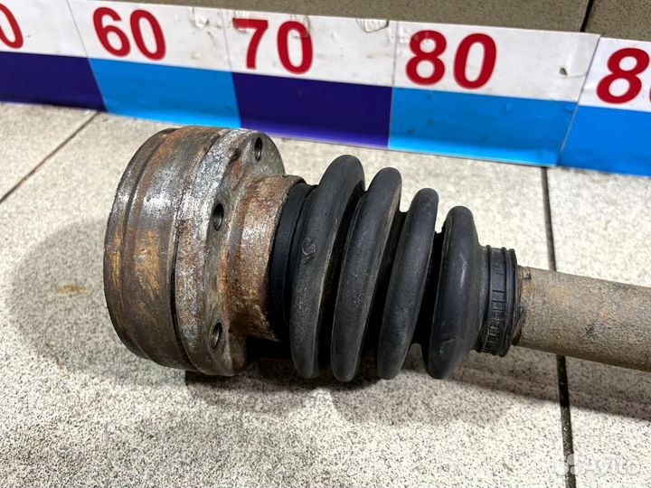 Полуось передняя левая VW Golf II