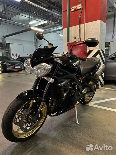 Triumph Street Triple R (9,002 км)
