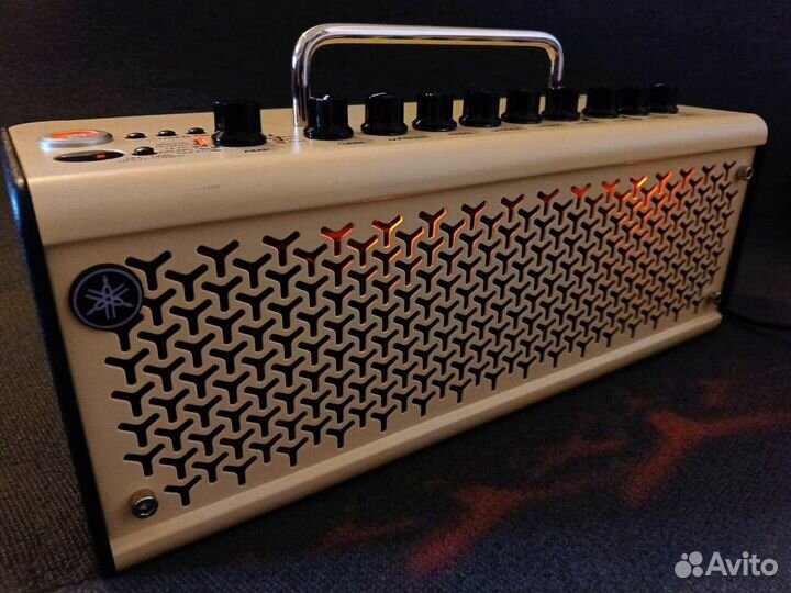 Yamaha THR10ii комбо усилитель Bluetooth