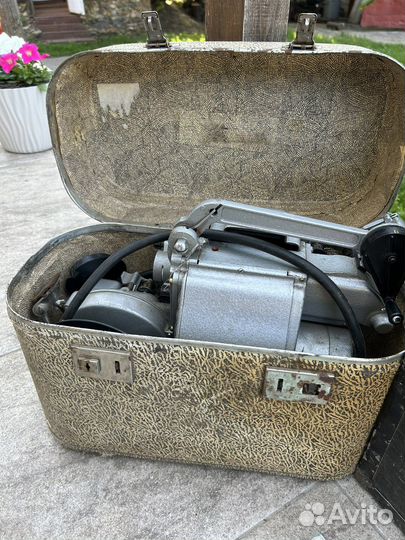 Кинопроектор Школьник