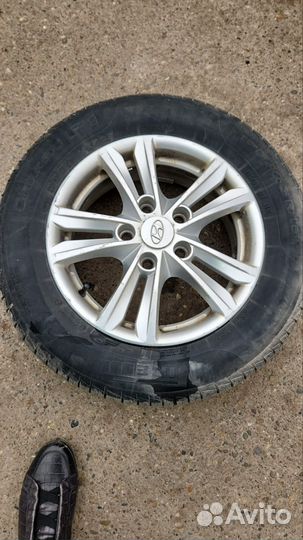 Комплект колеса R15 на Hyundai Elantra