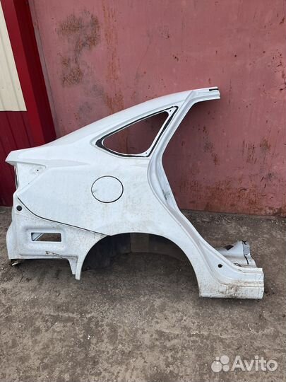 Задняя правая четверть гранта