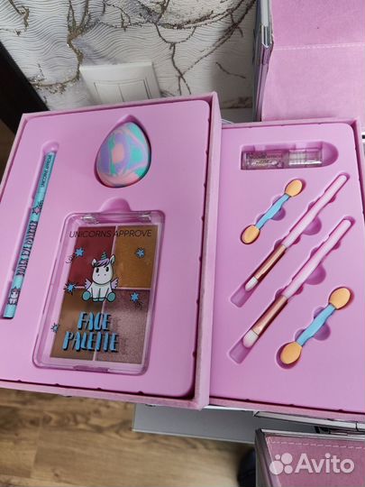 Кейс с косметикой unicorns