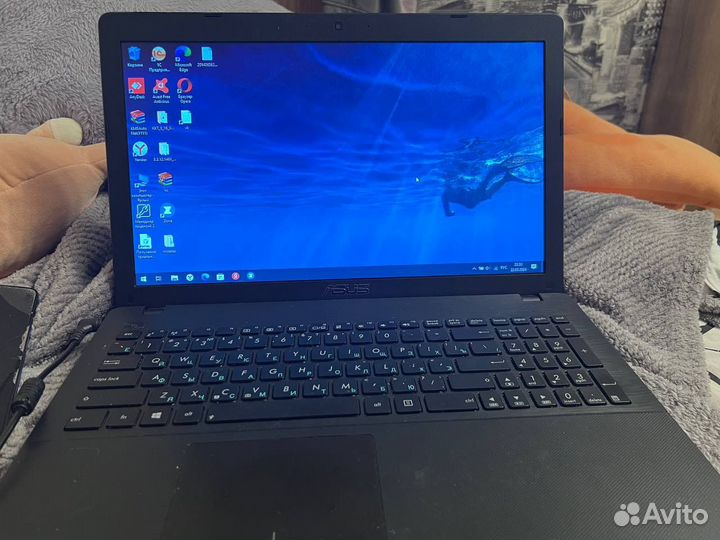 Ноутбук asus