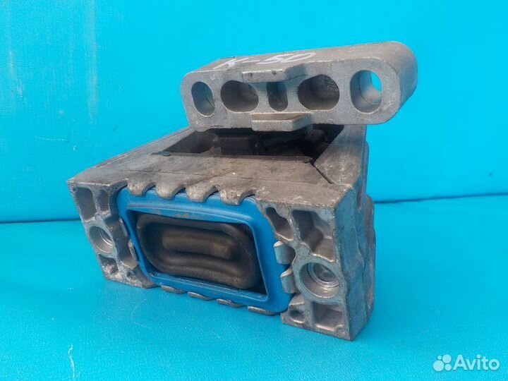 Опора двигателя (подушка) правая volkswagen Passat