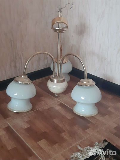Люстра потолочная бу в идеальном состоянии