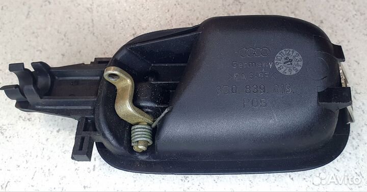 Ручка двери задней левой внутренняя Audi A4 B5