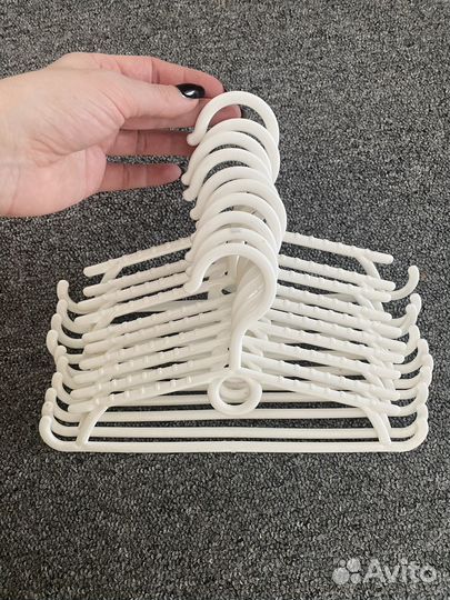 Вешалки плечики детские (10шт)