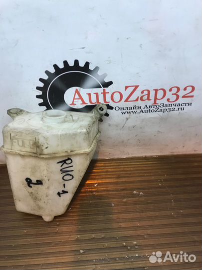 Бачок омывателя Kia Rio 1