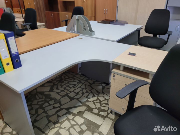 Компьютерный стол. Б.у