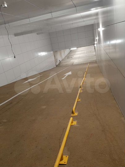 Машиноместо, 14 м²