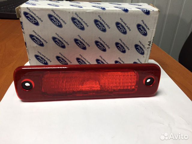 Фонарь стоп сигнала на Форд Транзит (верхний)
