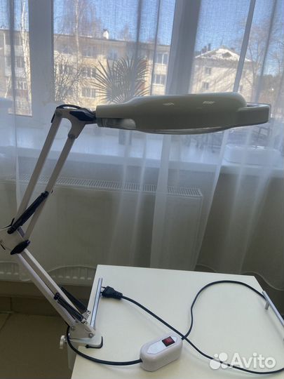 Лампа лупа настольная