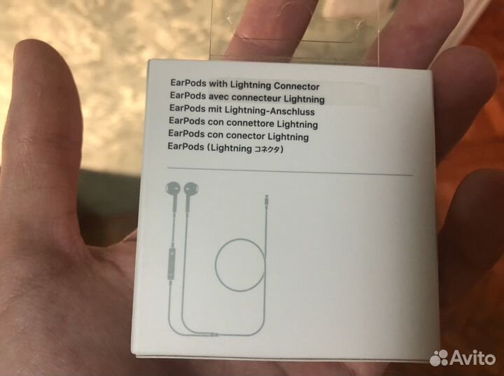 Наушники EarPods от Apple с разъёмом Lightning