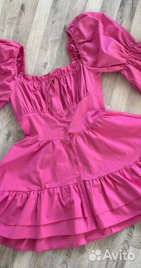 Розовое летнее платье
