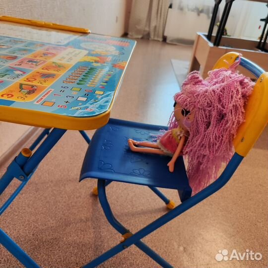 Детский стол со стулом