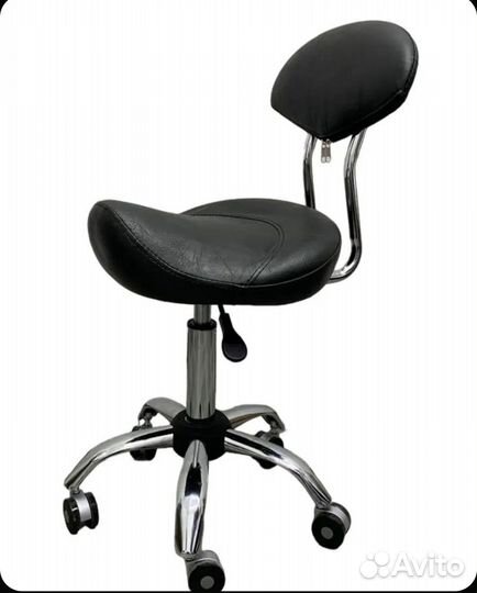 Стул для мастера маникюра