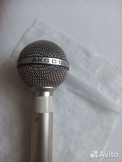 Микрофон akg D120C